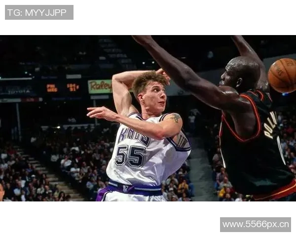 施罗德盛赞新秀尼克-克利福德：这小伙子的传球让人眼前一亮