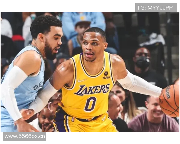 灰熊教头盛赞：莫兰特展现全能掌控 团队配合行云流水