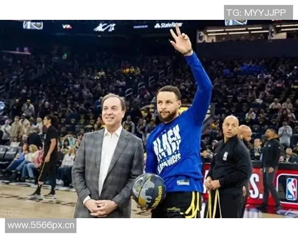 拉科布:我接手前勇士往前数40年都没成功过 17年里就一次季后赛 拉科布:我接手前勇士往前数40年都没成功过 17年里就一次季后赛