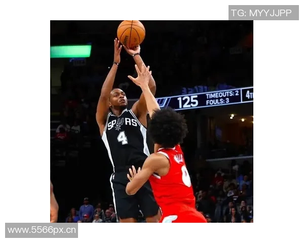 福克斯末节状态低迷:关键时刻4投0中+1失误 福克斯末节状态低迷:关键时刻4投0中+1失误